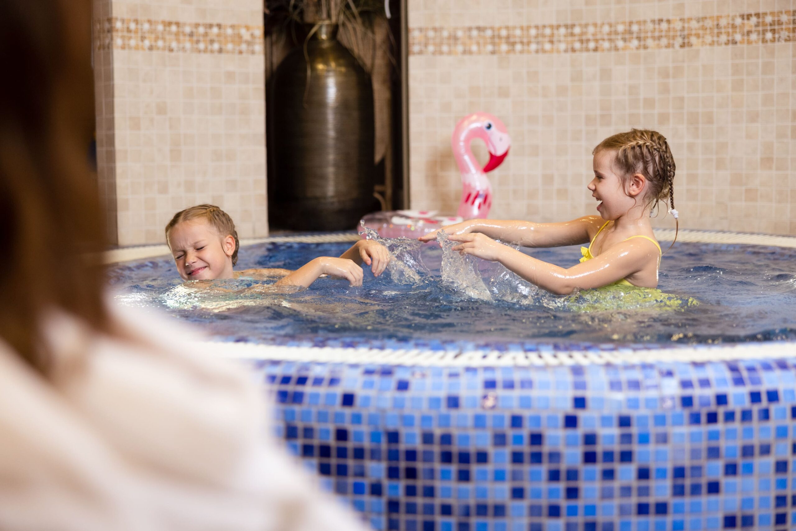 Vaikai mėgaujasi poilsiu „Cipolino“ SPA zonoje